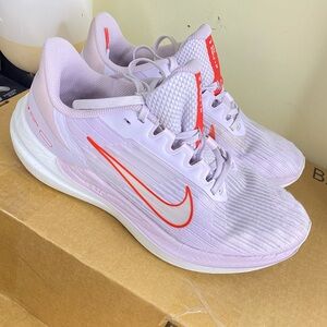 Nike Air Winflo 9 Low Barely Grape Light Crimson womens size 8